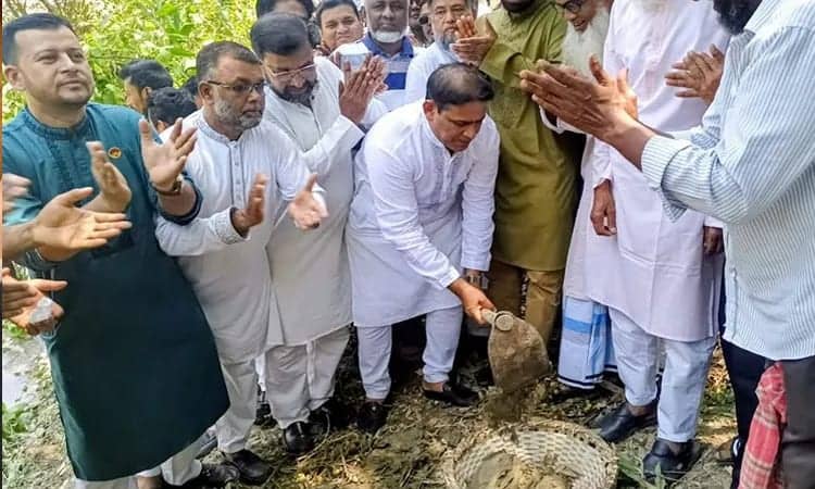 জনগণের উন্নয়নে বিভিন্ন প্রকল্প বাস্তবায়নাধীন: এমপি খোকন