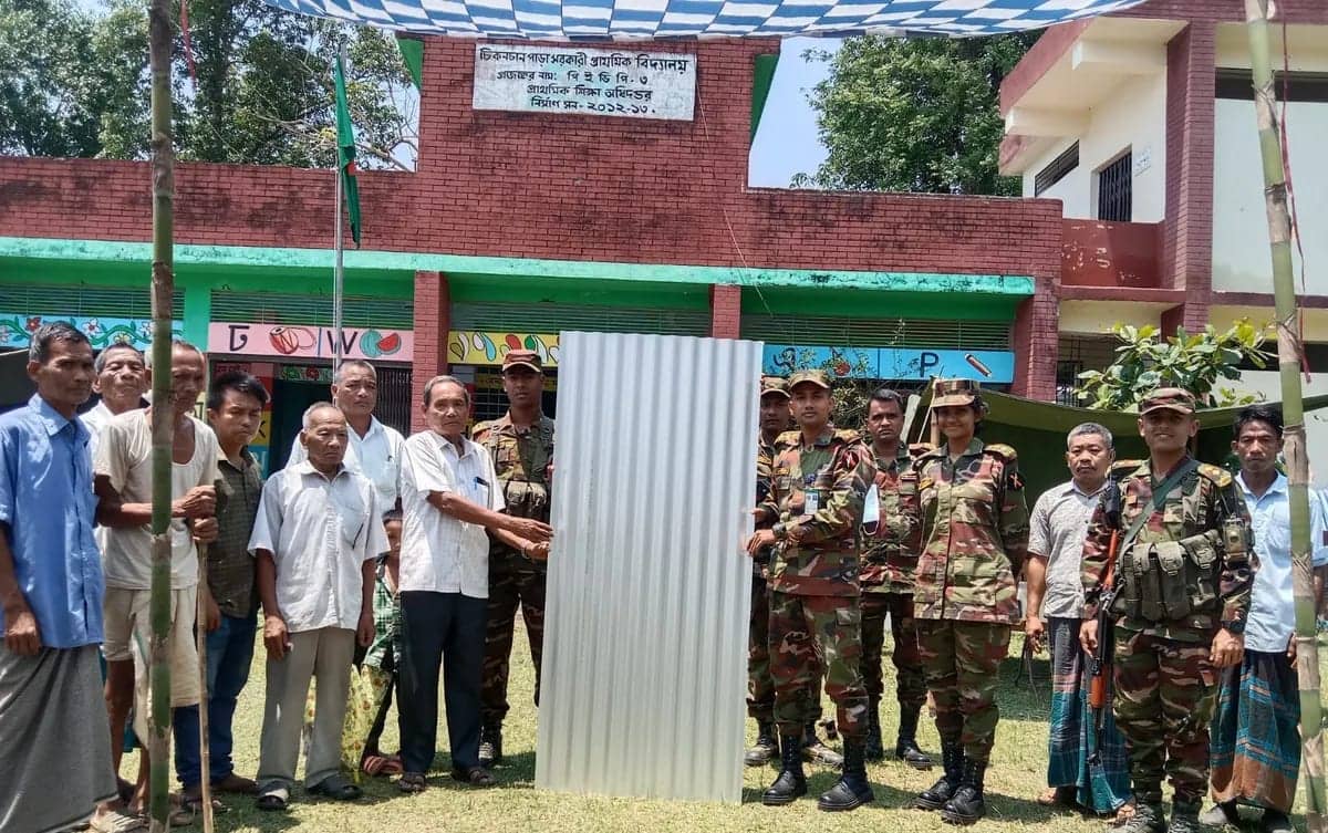 লোগাংয়ে তিন শতাধিক মানুষকে চিকিৎসাসেবা দিল খাগড়াছড়ি জোন