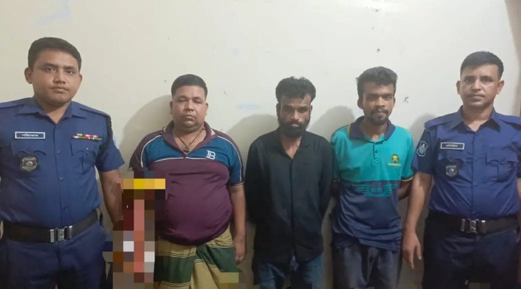কোতোয়ালী থানার বিশেষ অভিযানে ইয়াবাসহ তিনজন আটক, পলাতক আসামিও ধরা